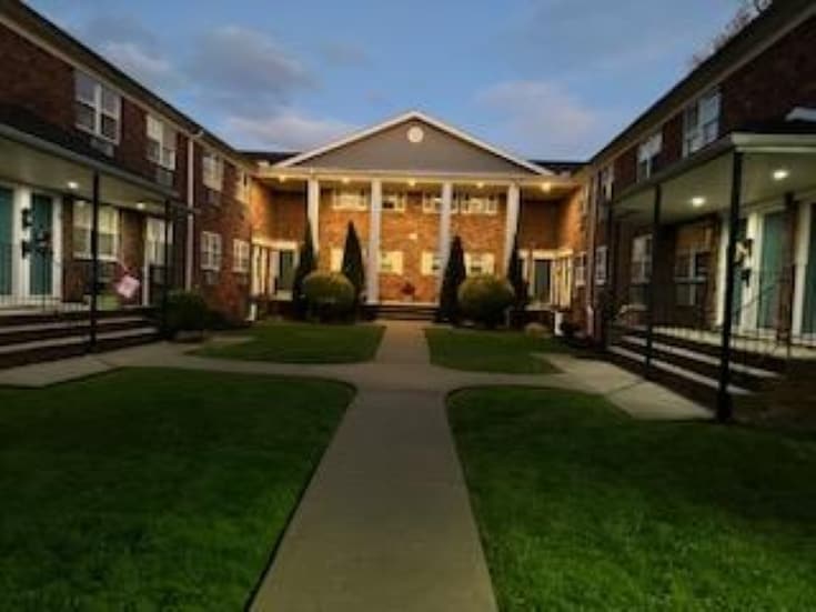101 E Blancke St, Unit 11 in Linden, NJ - Foto de edificio
