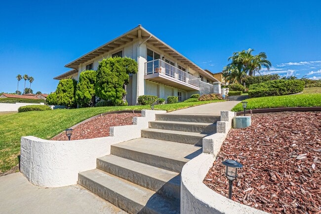 property at 2900 Paseo Del Mar