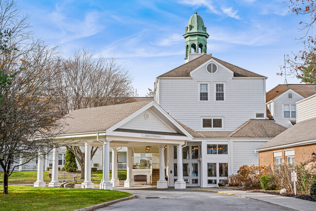 The Fountains at Millbrook in Millbrook, NY - Foto de edificio - Building Photo