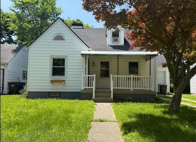 property at 121 S Delmar Ave