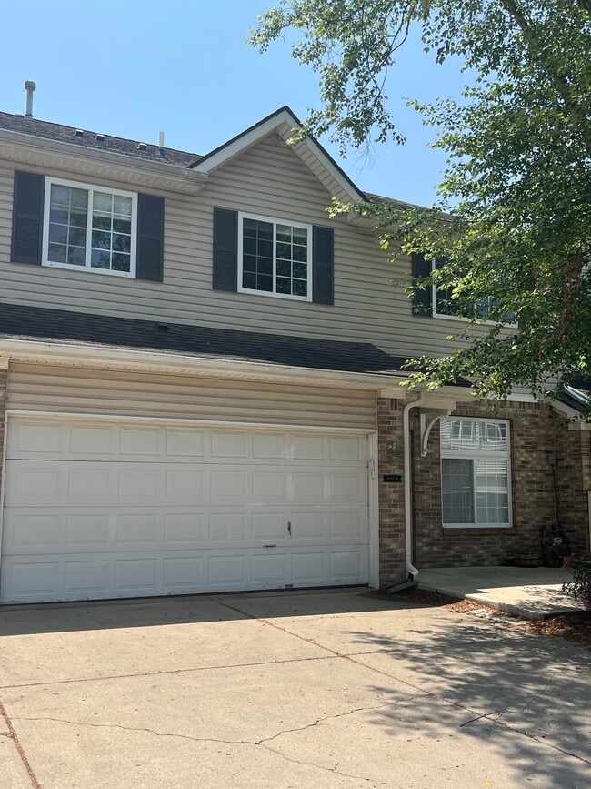 property at 9355 Villa Creek Dr