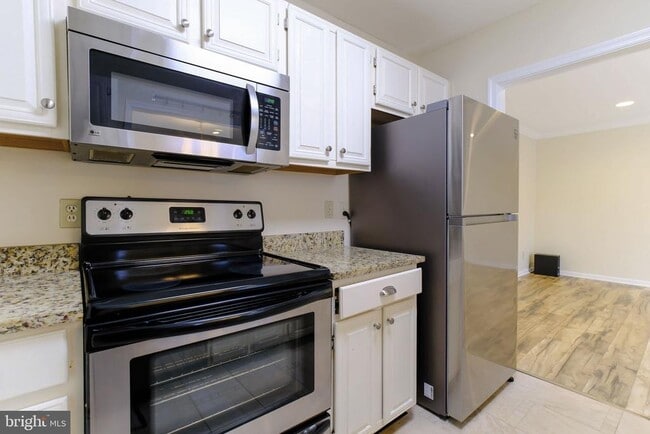 property at 10484 Parthenon Ct