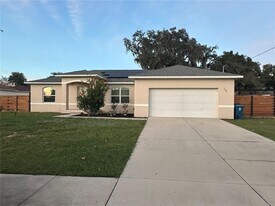 206 North Blvd W in Davenport, FL - Building Photo