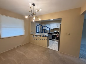 7147 Bluecrest Dr in Cincinnati, OH - Building Photo - Building Photo