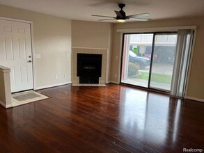 16143 Clarkson Dr in Fraser, MI - Building Photo - Building Photo