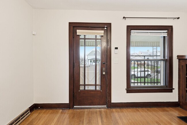 284-286-286 E Markison Ave in Columbus, OH - Building Photo - Building Photo