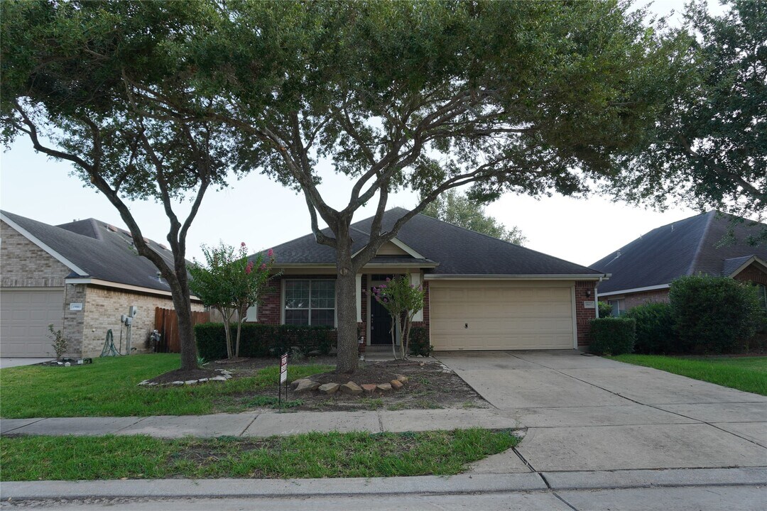 19007 Field Cottage Ln in Richmond, TX - Building Photo