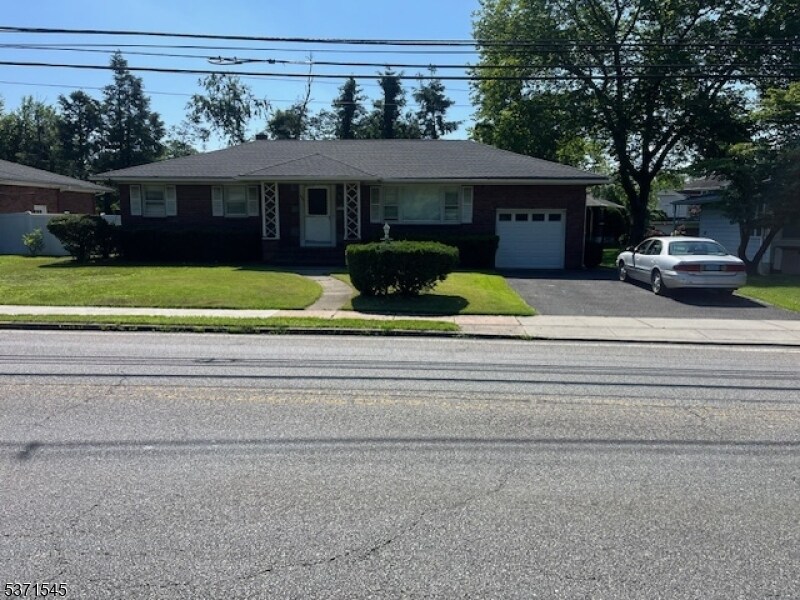 3 River Rd in Fair Lawn, NJ - Building Photo