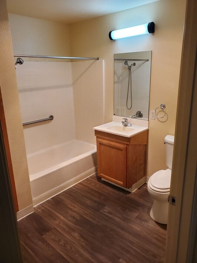 Regency Place Senior in Anderson, CA - Foto de edificio - Interior Photo