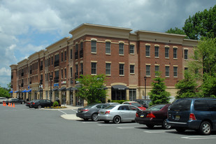 The Promenade at Summit Apartments