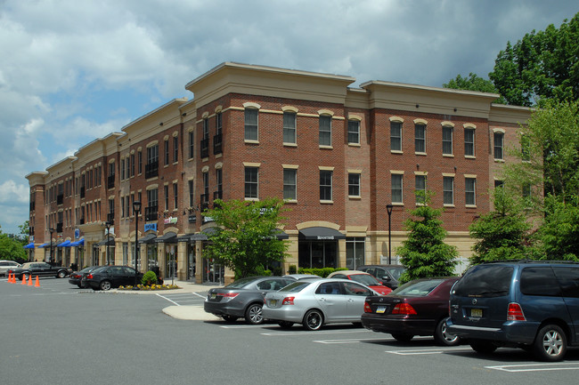 The Promenade at Summit