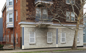 Gardens at Greenup in Covington, KY - Foto de edificio - Building Photo