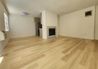 3750 Kelton Ave in Los Angeles, CA - Building Photo - Interior Photo