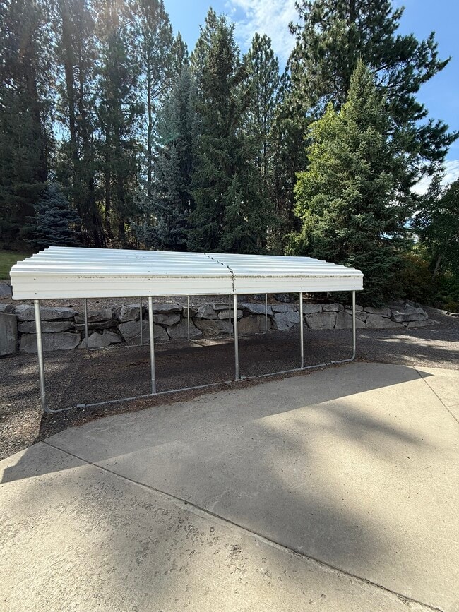 10303 N Stoneman Bluff Ln, Unit 1 in Spokane, WA - Building Photo - Building Photo