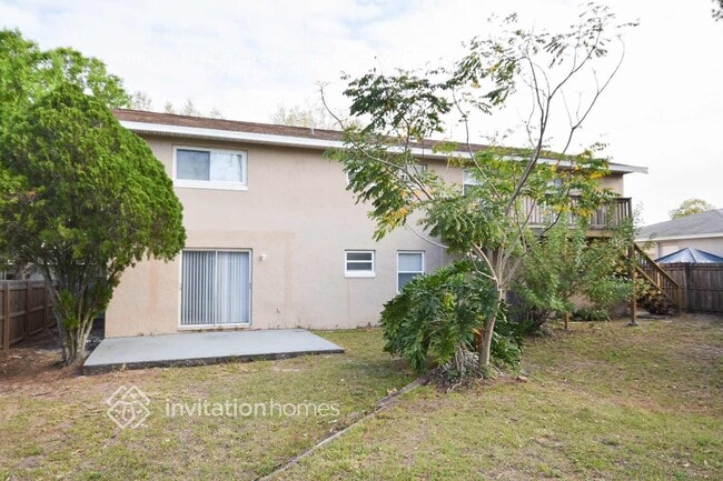 1917 Derbywood Dr in Brandon, FL - Foto de edificio - Building Photo