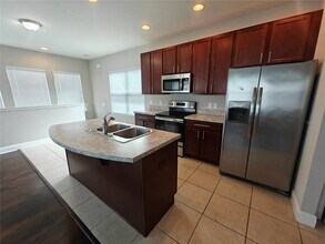 9042 Yonath St in Orlando, FL - Building Photo - Building Photo