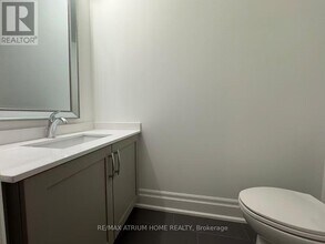 111 Wilson St E in Hamilton, ON - Building Photo - Building Photo