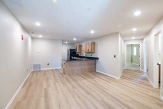 Woodland Hills Townhomes in Sioux City, IA - Foto de edificio - Interior Photo
