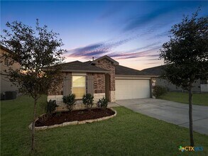408 Pebble Creek Run in New Braunfels, TX - Building Photo - Building Photo