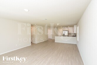 1822 Morse Way in San Antonio, TX - Foto de edificio - Building Photo