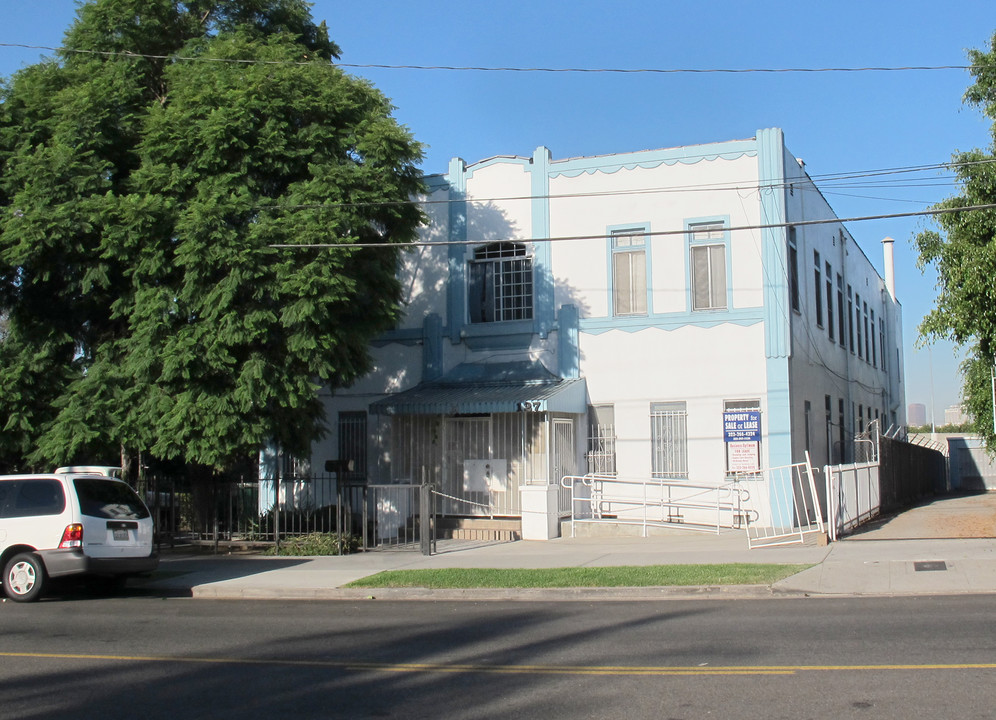 125 S Boyle Ave in Los Angeles, CA - Foto de edificio