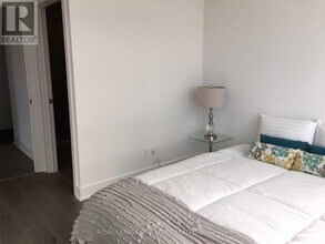 99 The Donway W in Toronto, ON - Building Photo - Building Photo