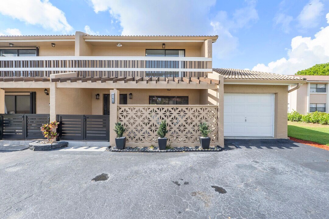 11628 NW 30th St in Coral Springs, FL - Building Photo
