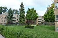 Humber River Apartments in Toronto, ON - Building Photo - Building Photo