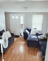 30 Clayton St in Springfield, MA - Building Photo