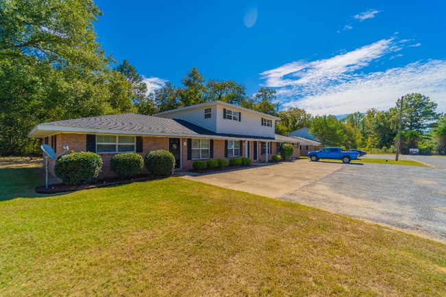 162 Cumberland Rd in Alma, GA - Foto de edificio - Building Photo