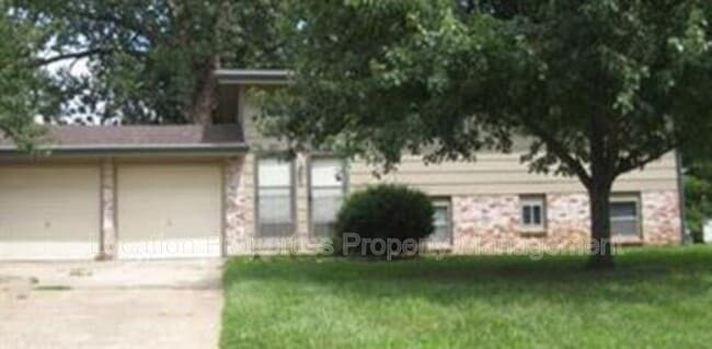 property at 2428 Cedarwood Ave
