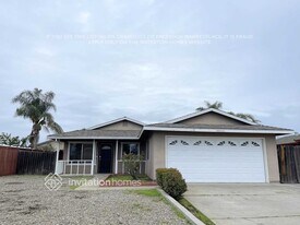 4860 Teakwood Dr in Oakley, CA - Building Photo