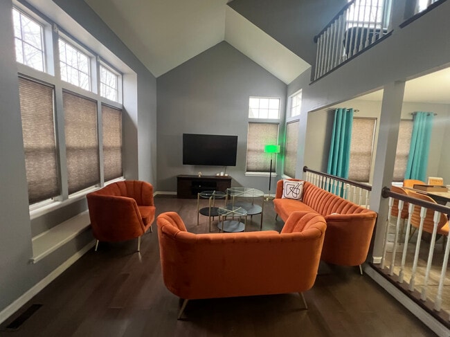 1756 Bradford Ln in Crystal Lake, IL - Building Photo - Building Photo