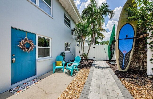 property at 2186 Edythe Dr