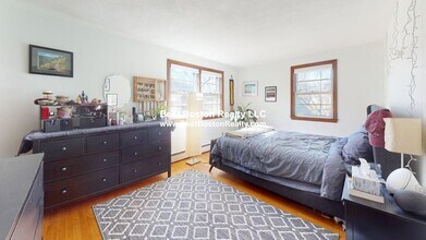 24 Saville St in Cambridge, MA - Building Photo - Building Photo