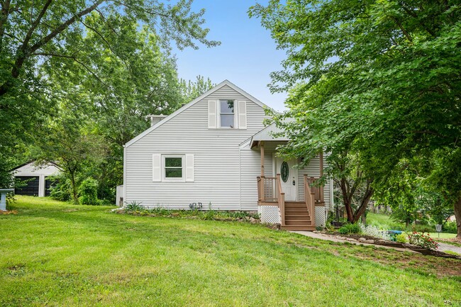 705 NE Lindberg Dr in Kansas City, MO - Building Photo - Building Photo