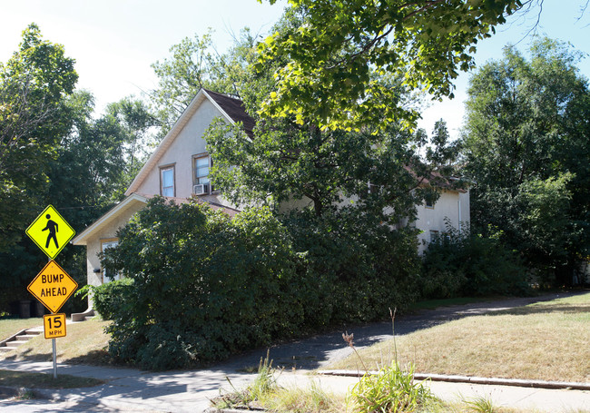 1808 4th St NE in Minneapolis, MN - Building Photo - Building Photo