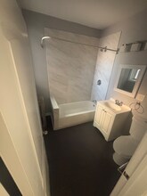 7721 S Kingston Ave in Chicago, IL - Building Photo - Building Photo