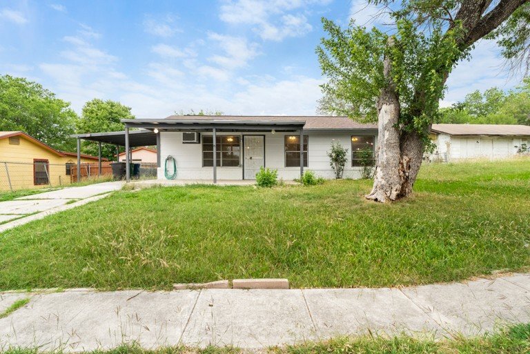 8807 Easy Valley St in San Antonio, TX - Building Photo