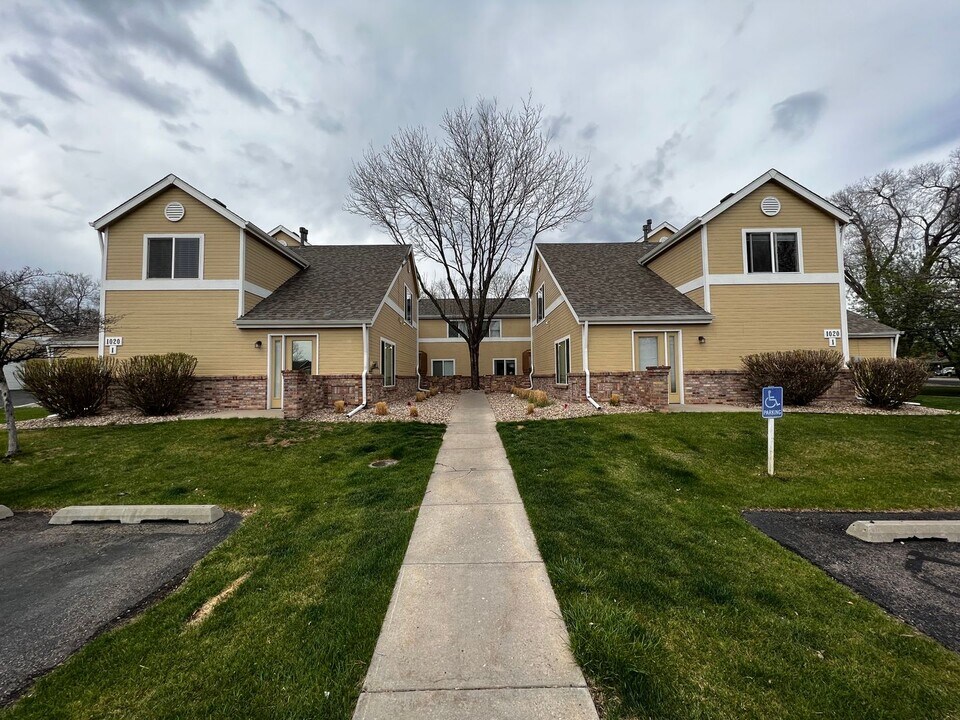 2 Bed Charmer with Mountain Backdrop in Fort Collins, CO - Building Photo