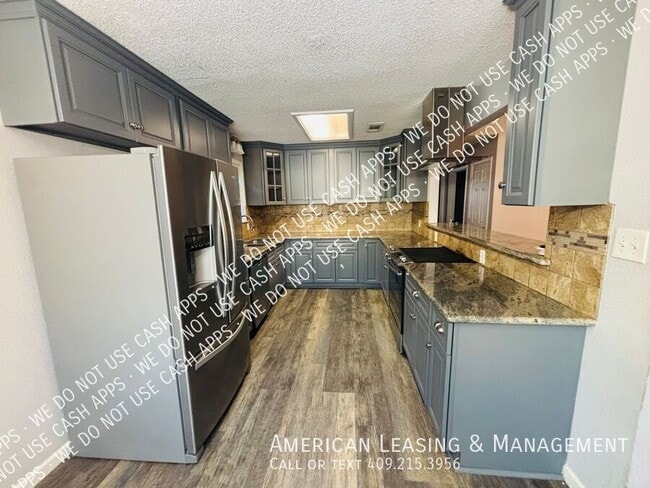 4212 Briarhill Ave in Orange, TX - Building Photo - Building Photo