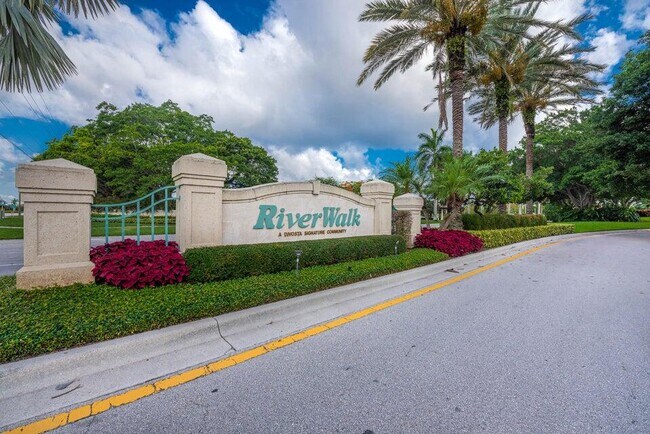 2151 Tigris Dr in West Palm Beach, FL - Building Photo - Building Photo