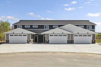 Rivers Bend Cottage Homes in St. Joseph, MN - Foto de edificio - Building Photo