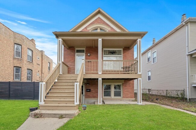 1341 Oak Park Ave, Unit 2