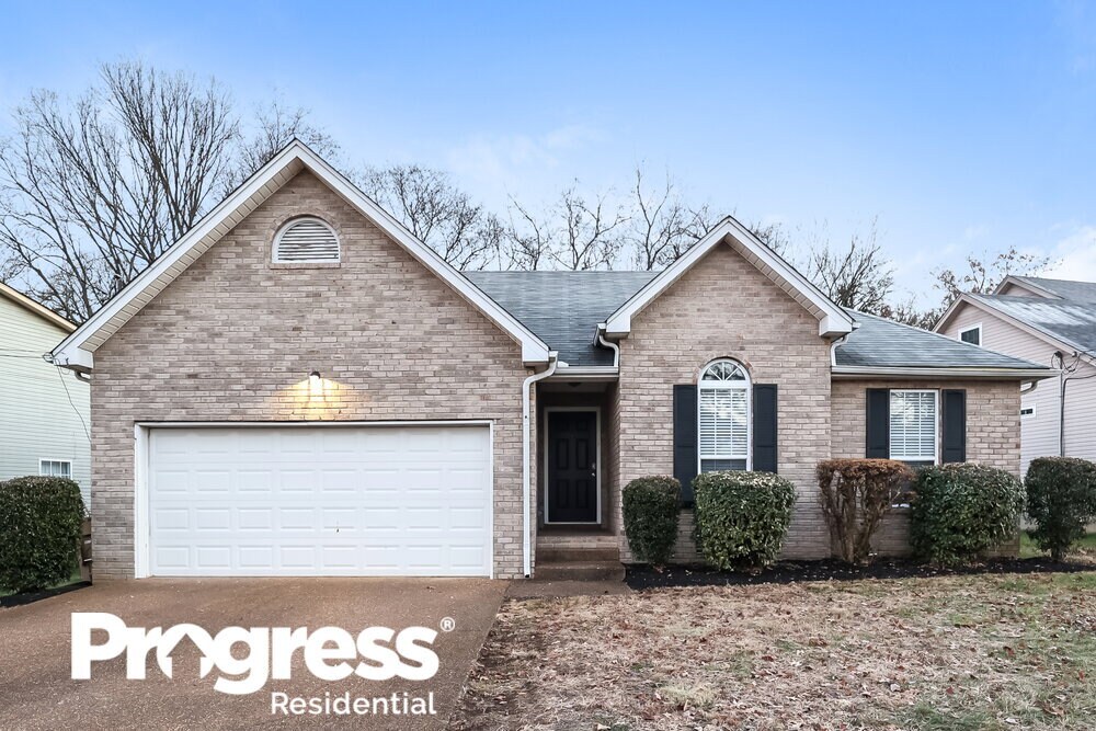 3112 Chateau Valley Dr in Nashville, TN - Foto de edificio