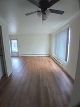 2483 E Maple Rd in Birmingham, MI - Foto de edificio - Building Photo