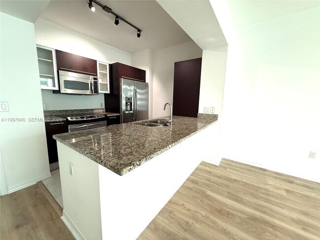 property at 951 Brickell Ave