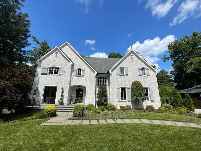 property at 6321 Hunting Creek Rd NE