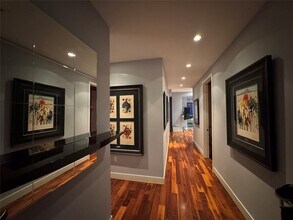 1600 Post Oak Blvd in Houston, TX - Building Photo - Building Photo