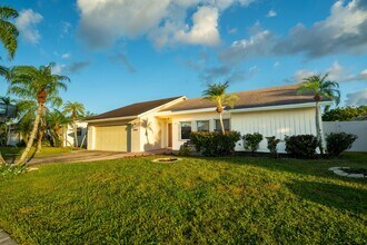 22651 SW 8th Ct in Boca Raton, FL - Building Photo - Building Photo